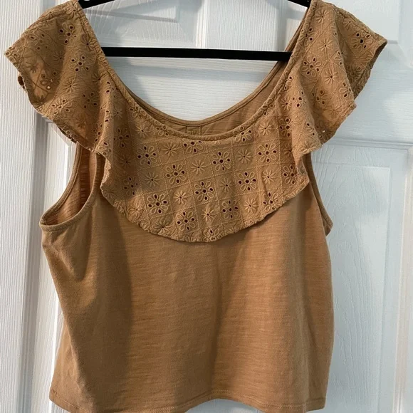 Women's Tan Ruffle Button-Down Top - Picture 2 of 4